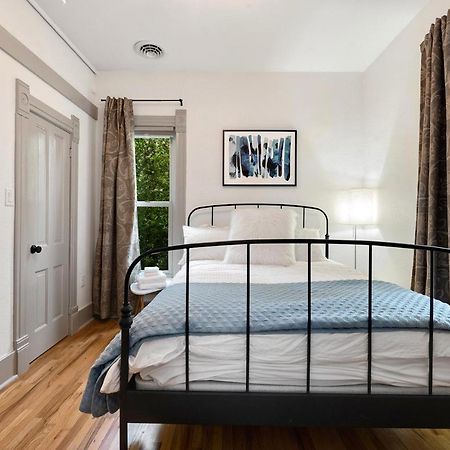 Lola House! Cozy Comfort, Prime Old Town Location Fort Collins Exteriör bild